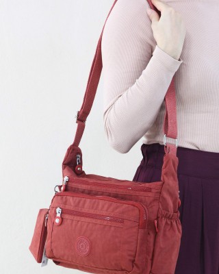 Kiremit Kadın Çapraz Askılı Postacı Omuz Çantası Krinkıl Kumaş Çok Gözlü Fermuarlı Astarlı 5306