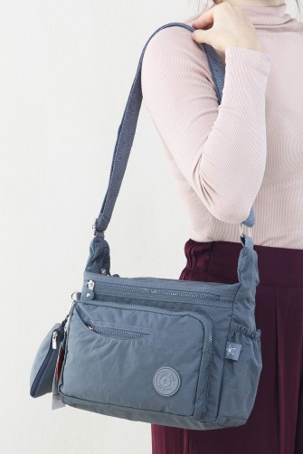 Gri Kadın Çapraz Askılı Postacı Omuz Çantası Krinkıl Kumaş Çok Gözlü Bölmeli Fermuarlı Astarlı 5313