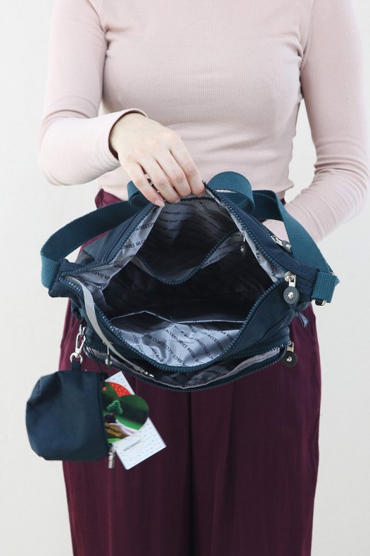 Petrol Kadın Çapraz Askılı Postacı Omuz Çantası Krinkıl Kumaş Çok Gözlü  Fermuarlı Astarlı 5313