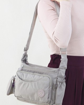 Açık Vizon Kadın Çapraz Askılı Postacı Omuz Çantası Krinkıl Kumaş Çok Gözlü Fermuarlı Astarlı 5313