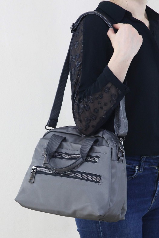 Gri Kadın Çapraz Askılı El Omuz Çantası Su Geçirmez Saten Kumaş Çok Gözlü Fermuarlı Astarlı 5330