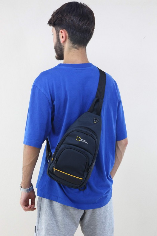 Siyah Erkek Göğüs Çantası Su Geçirmez İmperteks Kumaş Çok Gözlü Bölmeli Fermuarlı İçi Astarlı 5338E