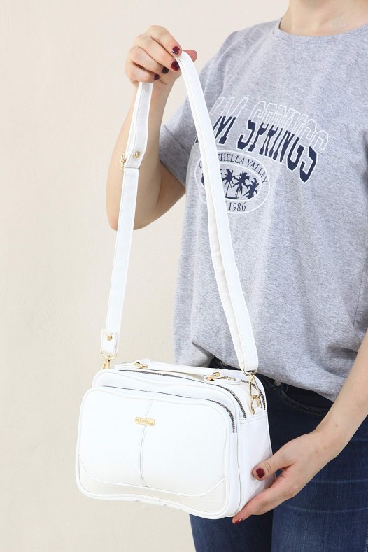 Beyaz Kadın Çapraz Askılı El Omuz Çantası Suni Deri 4 Gözlü Bölmeli Fermuarlı İçi Astarlı 5342