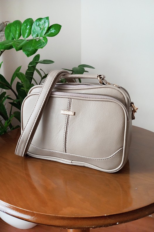 Açık Vizon Kadın Çapraz Askılı El Omuz Çantası Suni Deri 4 Gözlü Bölmeli Fermuarlı İçi Astarlı 5342