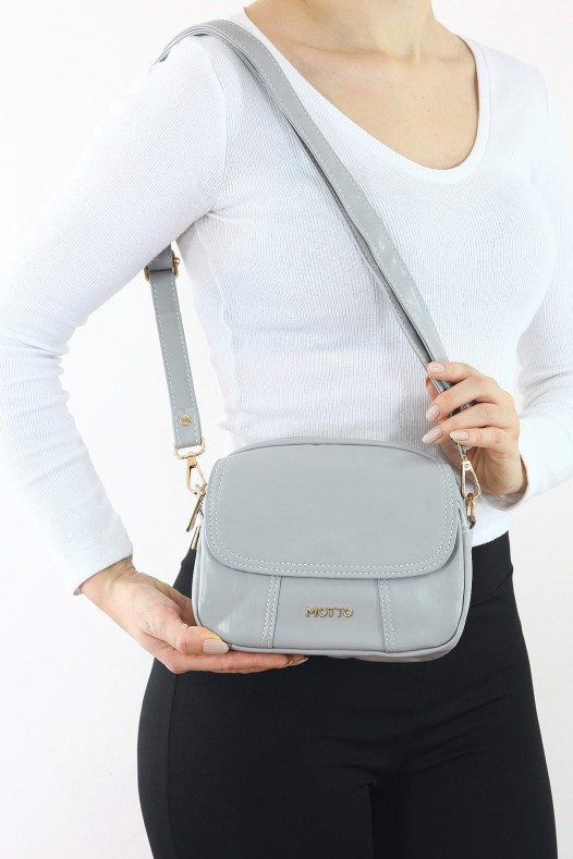 Açık Gri Küçük Boy Günlük Kadın Çapraz Postacı Omuz Çantası İthal Kaliteli Suni Deri Üç Gözlü 5405