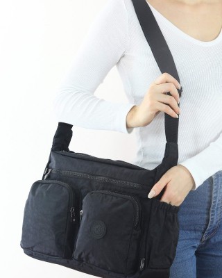 Siyah A4 Laptop Büyük Boy Günlük Kadın Çapraz Askılı Postacı Omuz Çantası Su Geçirmez Krinkıl 5433