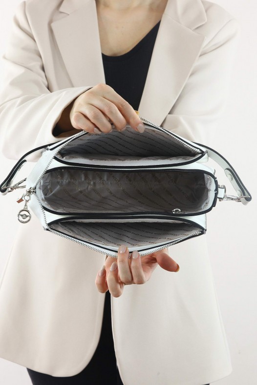 Beyaz Orta Boy Günlük Kadın Çapraz Askılı Omuz Çantası İthal Kaliteli Suni Deri Çok Gözlü 5441