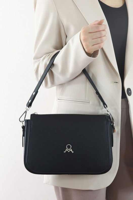 Siyah Orta Boy Günlük Kadın Çapraz Askılı Omuz Çantası İthal Kaliteli Suni Deri Çok Bölmeli 5441