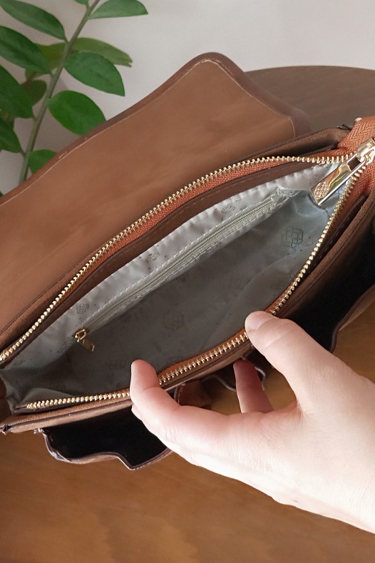 Orta Boy Günlük Kadın Çapraz Askılı Kol Omuz Çantası İthal Kaliteli Suni Süet Astarlı 5451